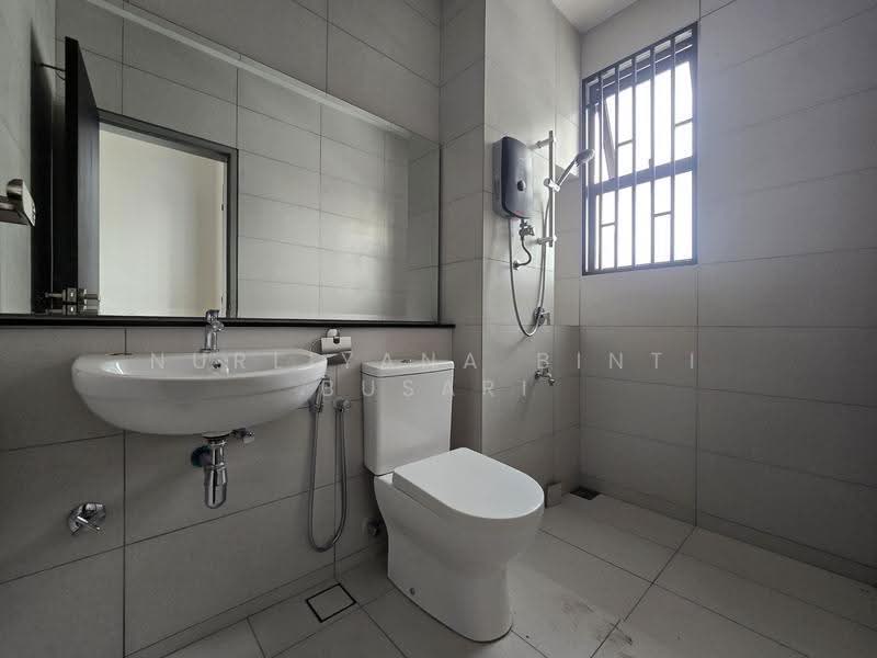 Rumah Teres 2-Tingkat untuk Disewa di Elmina (Shah Alam) - Nurliyana Binti Busari - Bathroom - PropertyGuru.com.my