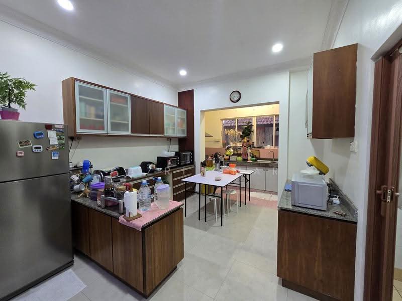 2-storey Terraced House for Sale in Bukit Jelutong (Shah Alam) - Fazri Omar - PropertyGuru.com.my