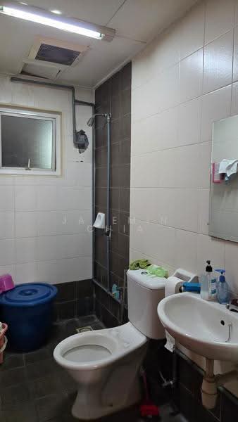 2.5-storey Terraced House for Sale in Laman Rimbunan (Kepong) - Jasemin Chia - Bathroom - PropertyGuru.com.my