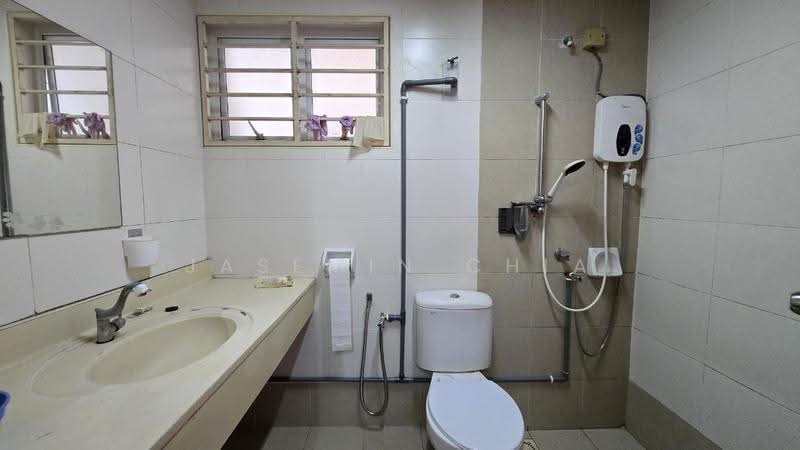 2.5-storey Terraced House for Sale in Laman Rimbunan (Kepong) - Jasemin Chia - Bathroom - PropertyGuru.com.my