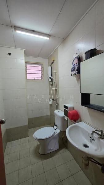 2.5-storey Terraced House for Sale in Laman Rimbunan (Kepong) - Jasemin Chia - Bathroom - PropertyGuru.com.my