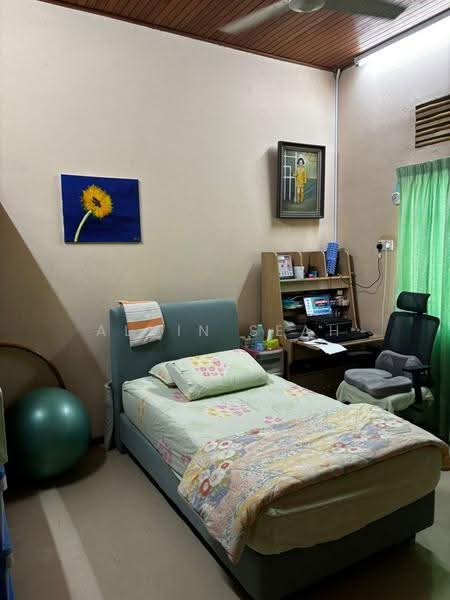 Bungalow House untuk Dijual di Seksyen 11 (Petaling Jaya) - Alvin Seah - Bedroom - PropertyGuru.com.my
