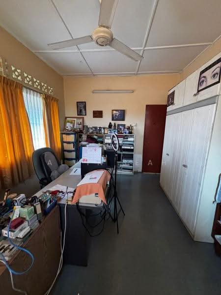 Bungalow House untuk Dijual di Seksyen 11 (Petaling Jaya) - Alvin Seah - Study - PropertyGuru.com.my