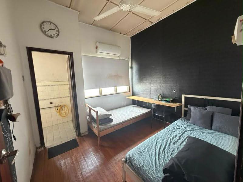 Rumah Teres 2-Tingkat untuk Dijual di Bandar Sri Damansara (Selangor) - Justin Lai - Bedroom - PropertyGuru.com.my
