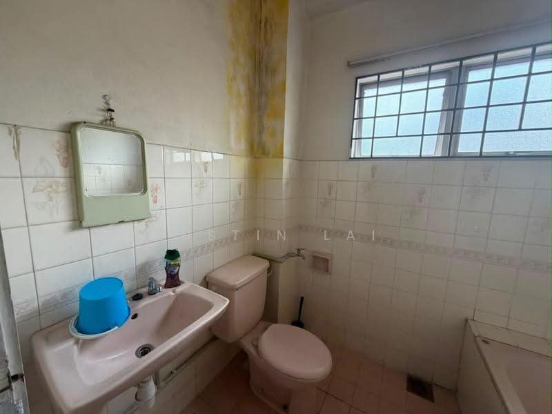 Rumah Teres 2-Tingkat untuk Dijual di Bandar Sri Damansara (Selangor) - Justin Lai - Bathroom - PropertyGuru.com.my