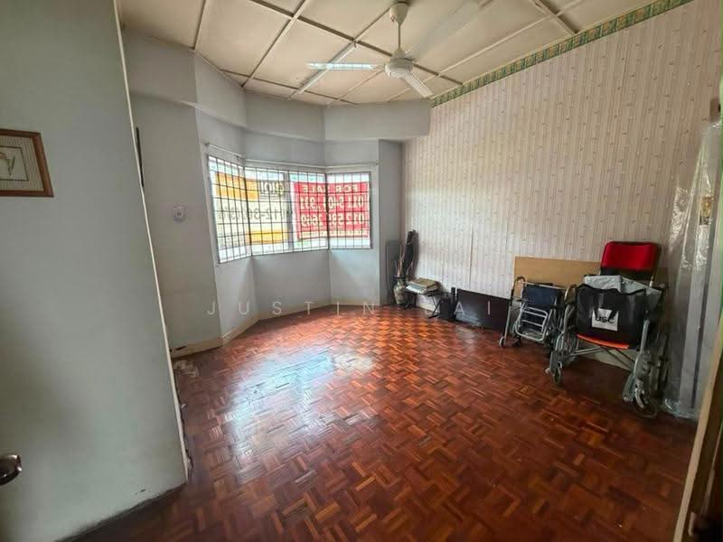 Rumah Teres 2-Tingkat untuk Dijual di Bandar Sri Damansara (Selangor) - Justin Lai - Living Room - PropertyGuru.com.my