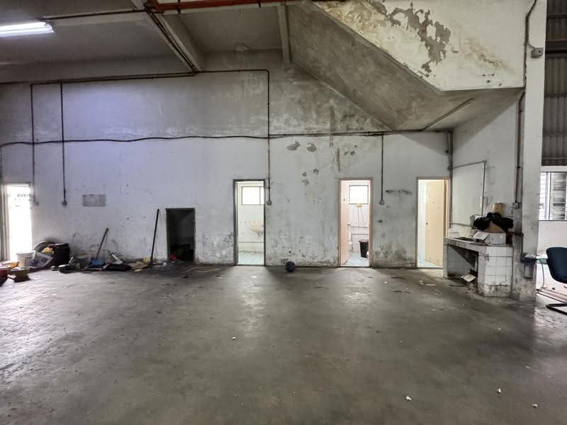 Detached Factory for Rent in Taman Perindustrian Bukit Maluri (Batu) - YL Tey - Interior - PropertyGuru.com.my