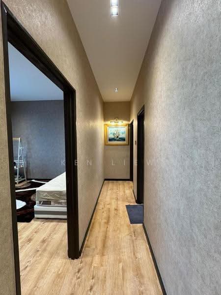 Kediaman Servis untuk Dijual di D'Summit Residences - Ken Liew - Corridor - PropertyGuru.com.my