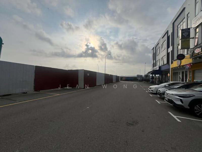 Shop for Rent in Austin Crest (Johor Bahru) - Jean Wong - Exterior - PropertyGuru.com.my