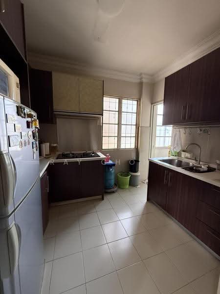 Kondominium untuk Dijual di Vista Tasik - Ray Chong - Kitchen - PropertyGuru.com.my