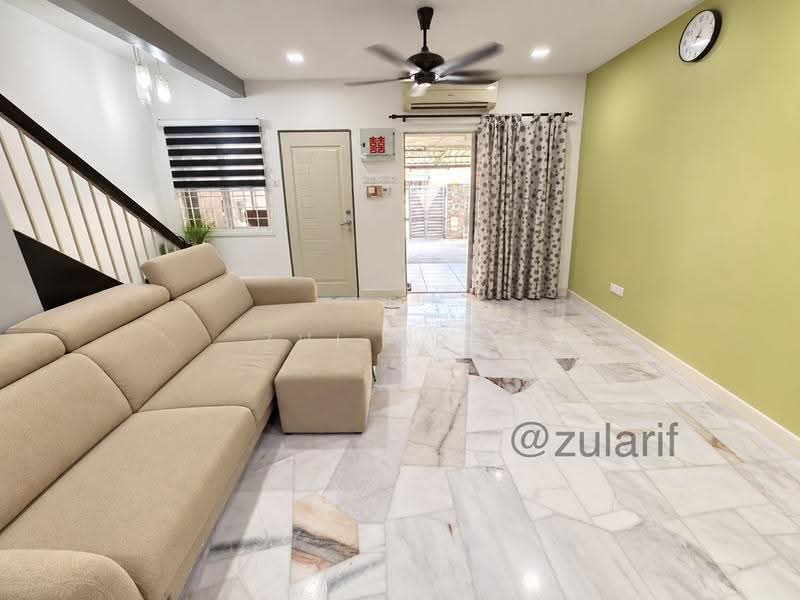 2-storey Terraced House for Sale in Bandar Baru Selayang Fasa 2a (Selayang) - Zul Arif - Living Room - PropertyGuru.com.my