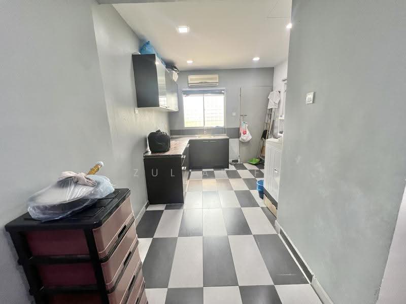 2-storey Terraced House for Sale in Bandar Baru Selayang Fasa 2a (Selayang) - Zul Arif - Kitchen - PropertyGuru.com.my
