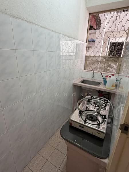 Pangsapuri untuk Dijual di Taman Pandan Apartment - SP Whong - Kitchen - PropertyGuru.com.my