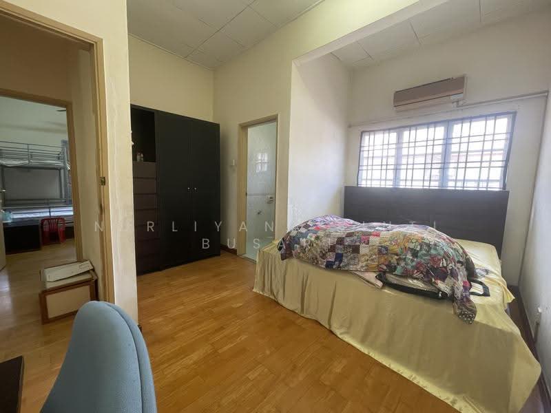 2-storey Terraced House for Sale in Bukit Jelutong (Shah Alam) - Nurliyana Binti Busari - Bedroom - PropertyGuru.com.my