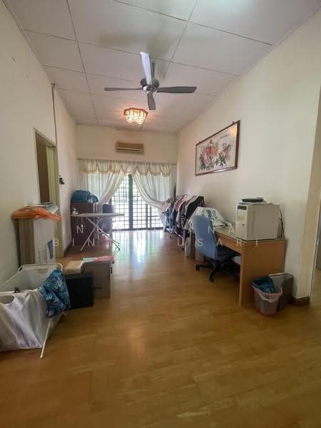 2-storey Terraced House for Sale in Bukit Jelutong (Shah Alam) - Nurliyana Binti Busari - Living Room - PropertyGuru.com.my