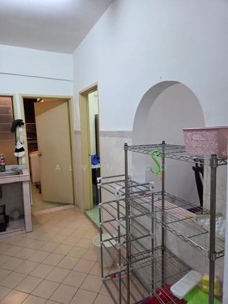 Kondominium untuk Disewa di Vista Komanwel C - Alvin Loo - Kitchen - PropertyGuru.com.my