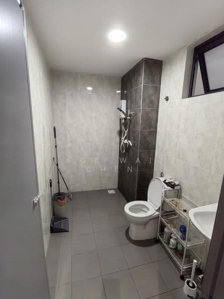 Kondominium untuk Disewa di Vista Bangi - Kok Wai Chen - Bathroom - PropertyGuru.com.my