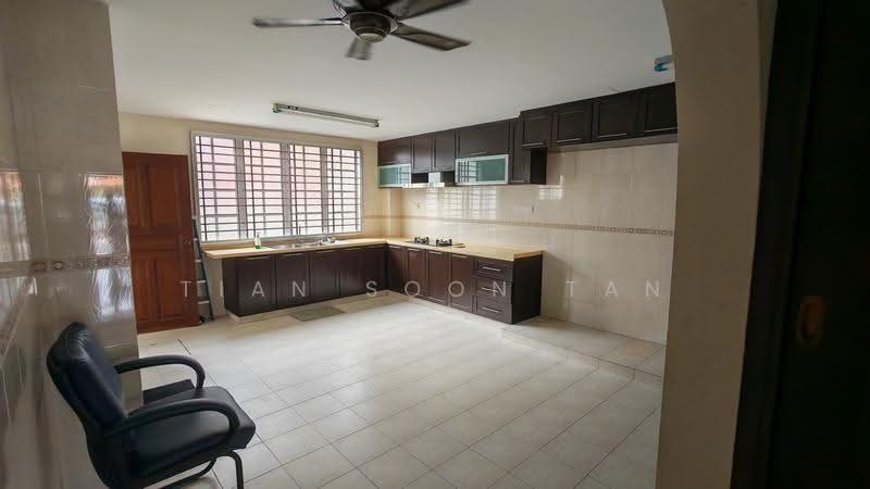 2-storey Terraced House for Sale in Taman Lucky (Bangsar) - Tian Soon Tan - Kitchen - PropertyGuru.com.my