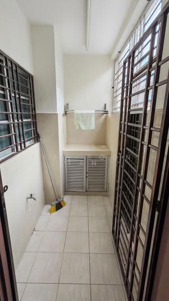 2-storey Terraced House for Sale in Taman Lucky (Bangsar) - Tian Soon Tan - Balcony - PropertyGuru.com.my