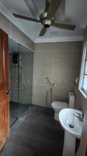 2-storey Terraced House for Sale in Taman Lucky (Bangsar) - Tian Soon Tan - Bathroom - PropertyGuru.com.my