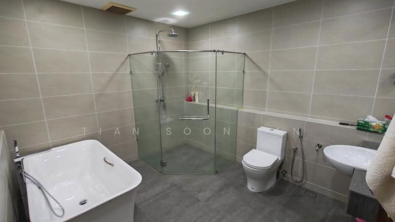 2-storey Terraced House for Sale in Taman Lucky (Bangsar) - Tian Soon Tan - Bathroom - PropertyGuru.com.my