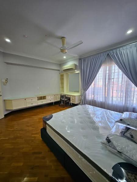 Kondominium untuk Disewa di Bellisa Court - Irienne Tang - Bedroom - PropertyGuru.com.my