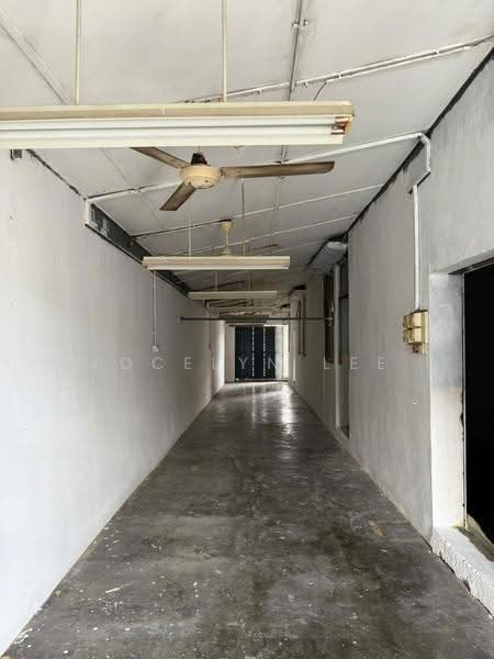 Terrace Factory for Rent in Taman Universiti (Skudai) - Jocelyn Lee - Corridor - PropertyGuru.com.my