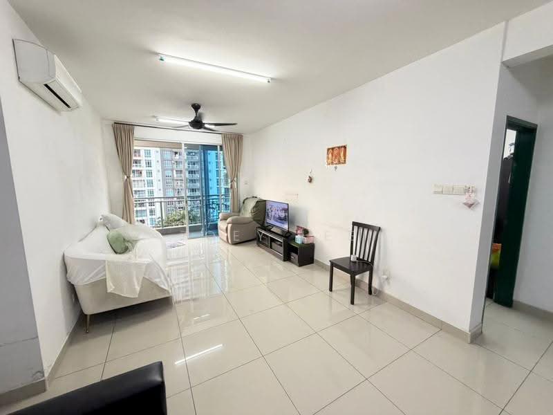 Kediaman Servis untuk Dijual di D'Ambience Residences (Pangsapuri Ikatan Flora) - Zoey Lee - Living Room - PropertyGuru.com.my