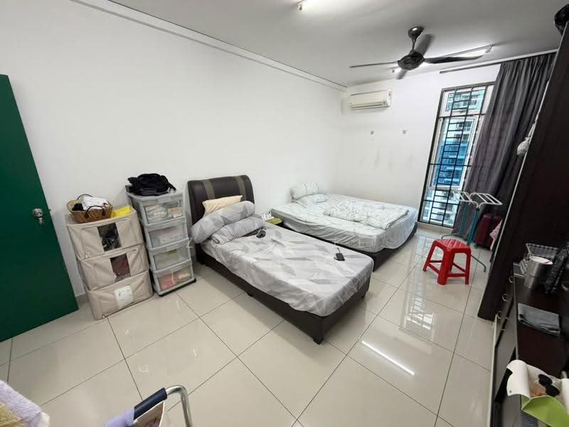 Kediaman Servis untuk Dijual di D'Ambience Residences (Pangsapuri Ikatan Flora) - Zoey Lee - Bedroom - PropertyGuru.com.my