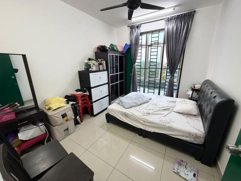 Kediaman Servis untuk Dijual di D'Ambience Residences (Pangsapuri Ikatan Flora) - Zoey Lee - Bedroom - PropertyGuru.com.my