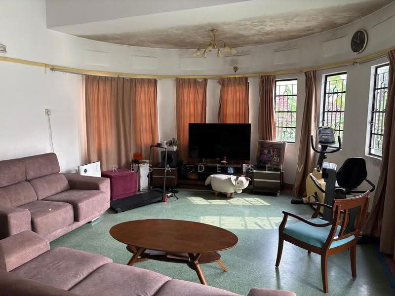 Bungalow House untuk Dijual di Petaling Jaya (Selangor) - Theresa De Silva - Living Room - PropertyGuru.com.my