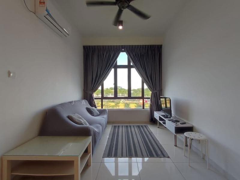 Kediaman Servis untuk Dijual di D'Summit Residences - Jack Chai - Living Room - PropertyGuru.com.my