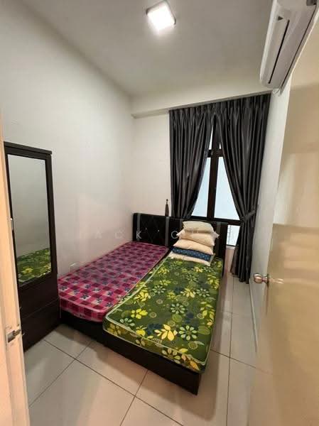 Kediaman Servis untuk Dijual di D'Summit Residences - Jack Chai - Bedroom - PropertyGuru.com.my
