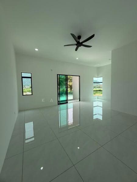 Rumah Berkembar untuk Dijual di Kampung Ampang Baru (Ipoh) - Kayan . - Living Room - PropertyGuru.com.my