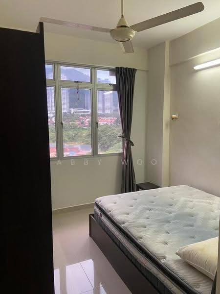 Kondominium untuk Disewa di Azuria Condominium - Abby Woo - Bedroom - PropertyGuru.com.my