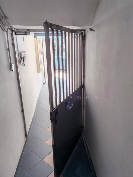 Shop / Office for Rent in Kuchai Lama (Kuala Lumpur) - Jeno Poon - Entrance - PropertyGuru.com.my