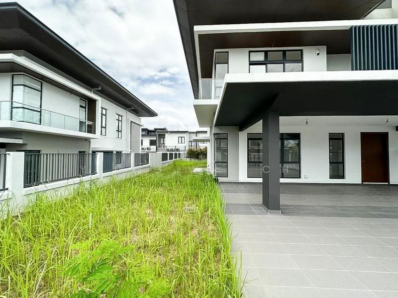 Semi-Detached House for Sale in Sungai Buloh (Selangor) - Yeong Wan Chi - Exterior - PropertyGuru.com.my