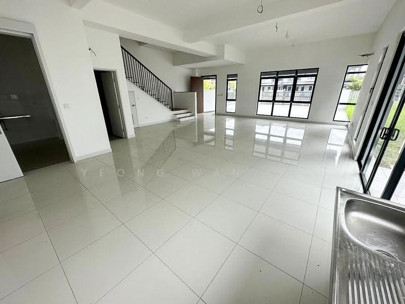 Semi-Detached House for Sale in Sungai Buloh (Selangor) - Yeong Wan Chi - Living Room - PropertyGuru.com.my