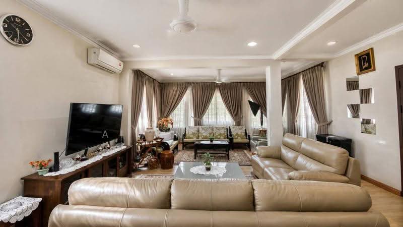 Bungalow House for Sale in Taman Puncak Perdana (Shah Alam) - AIMAN ZUHDI - Living Room - PropertyGuru.com.my