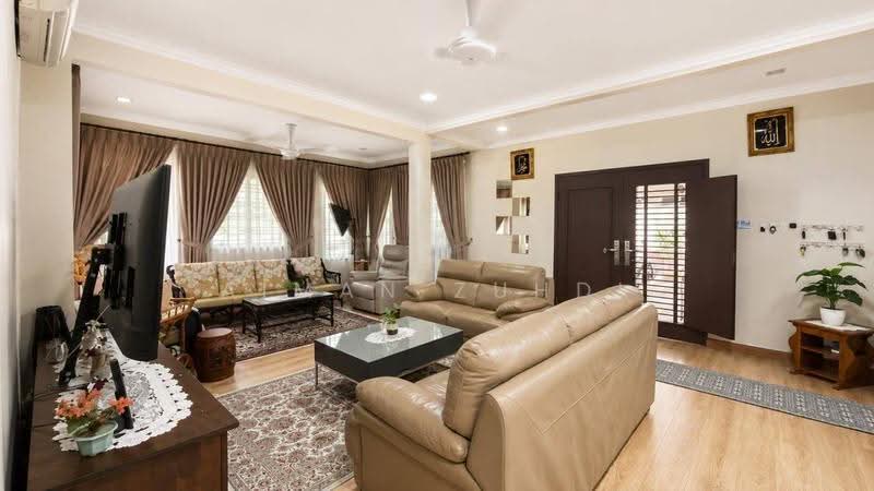 Bungalow House for Sale in Taman Puncak Perdana (Shah Alam) - AIMAN ZUHDI - Living Room - PropertyGuru.com.my