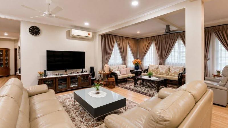 Bungalow House for Sale in Taman Puncak Perdana (Shah Alam) - AIMAN ZUHDI - Living Room - PropertyGuru.com.my