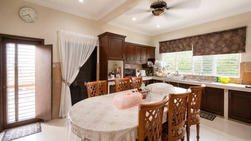 Bungalow House for Sale in Taman Puncak Perdana (Shah Alam) - AIMAN ZUHDI - Kitchen - PropertyGuru.com.my