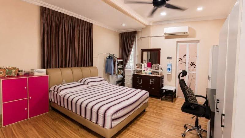 Bungalow House for Sale in Taman Puncak Perdana (Shah Alam) - AIMAN ZUHDI - Bedroom - PropertyGuru.com.my