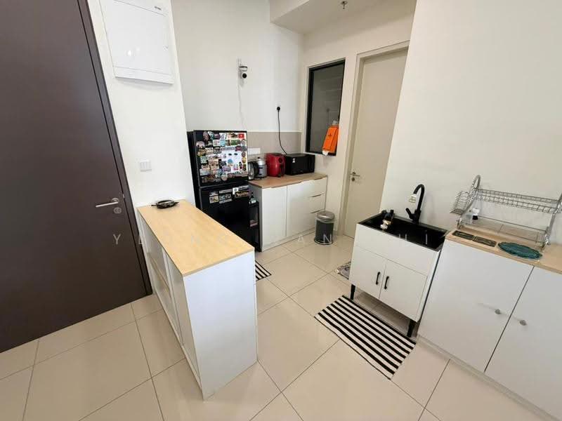 Kediaman Servis untuk Dijual di Sunway Avila Residences - Yeong Wan Chi - Kitchen - PropertyGuru.com.my
