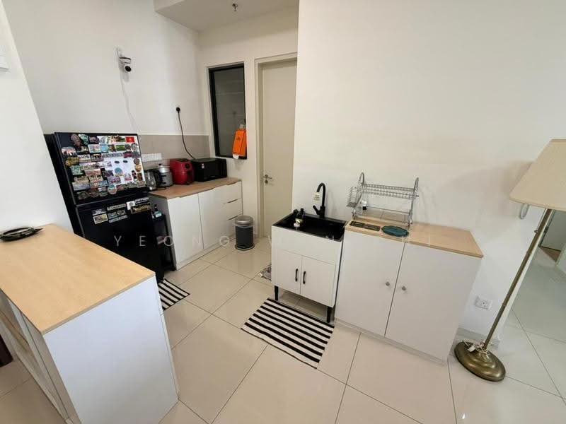Kediaman Servis untuk Dijual di Sunway Avila Residences - Yeong Wan Chi - Kitchen - PropertyGuru.com.my