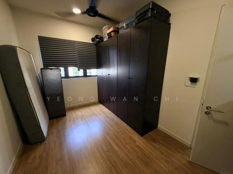 Kediaman Servis untuk Dijual di Sunway Avila Residences - Yeong Wan Chi - Bedroom - PropertyGuru.com.my