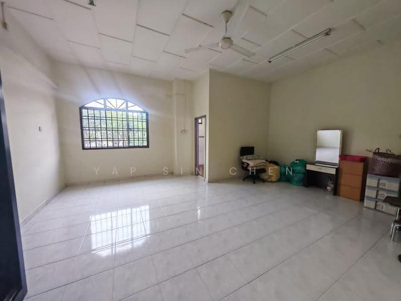 Rumah Teres 2-Tingkat untuk Dijual di Taman Pulai Utama (Skudai) - Yap Sin Chen - Living Room - PropertyGuru.com.my