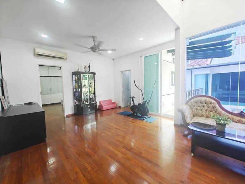 Rumah Kluster untuk Dijual di Taman Sutera Utama (Skudai) - Simpson Poh - Living Room - PropertyGuru.com.my
