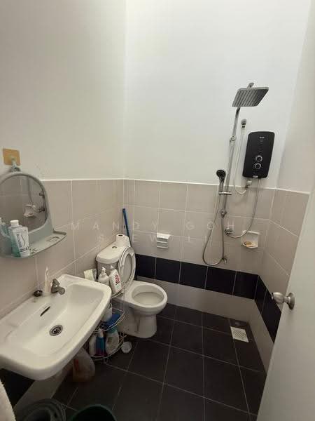 Rumah Teres 1-Tingkat untuk Disewa di Skudai (Johor) - Mandy Goh Siew Li - Bathroom - PropertyGuru.com.my