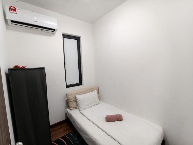 Kediaman Servis untuk Disewa di Country Garden Central Park - Janice Yong - Bedroom - PropertyGuru.com.my